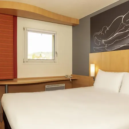 Ibis Saint-die Отель