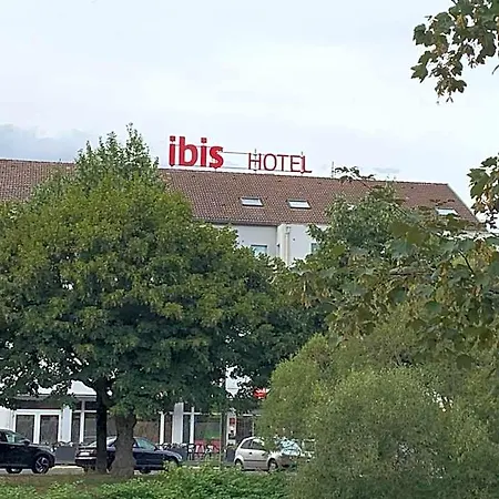 Ibis Saint-die מלון